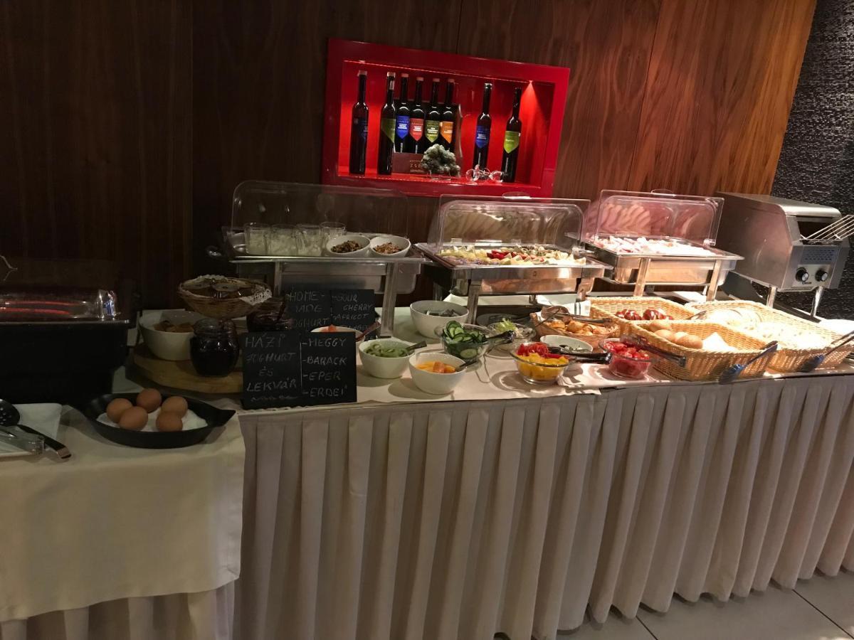 佐尼依花园酒店 布达佩斯 外观 照片